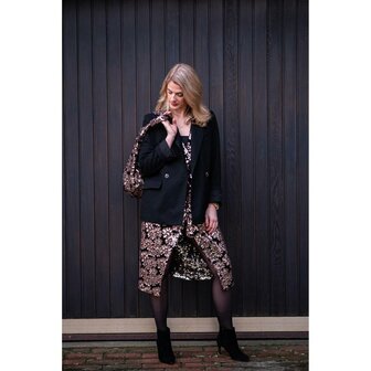 coupon 45 / Pailetten stretch - Zwart met beige bloem