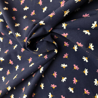 coupon 185 / Ribfluweel - Blauw met margrietjes
