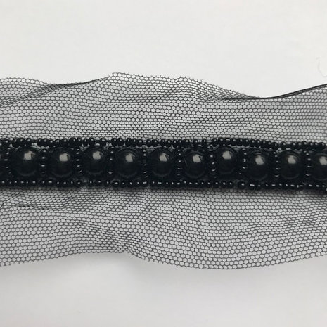 Couture kant 50mm - Zwarte bollenlijn op mesh