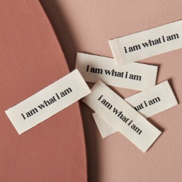Label - I am what i am AB
